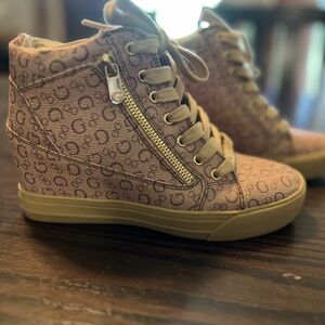 Guess Wedge Lace up fashion sneakers